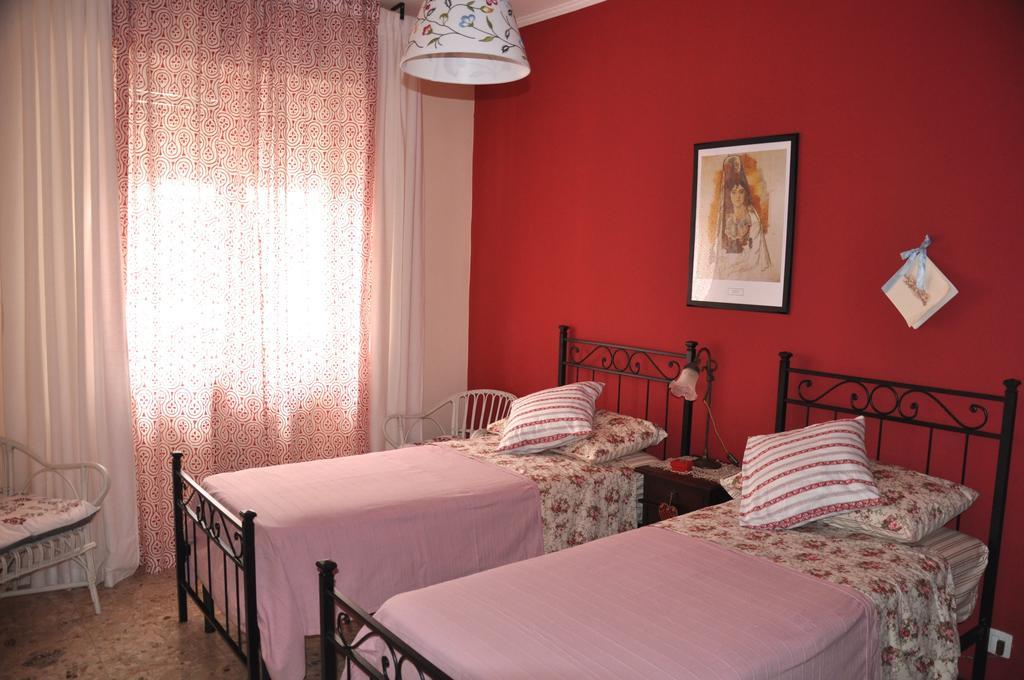 Apartment Montebello Parma Quarto foto